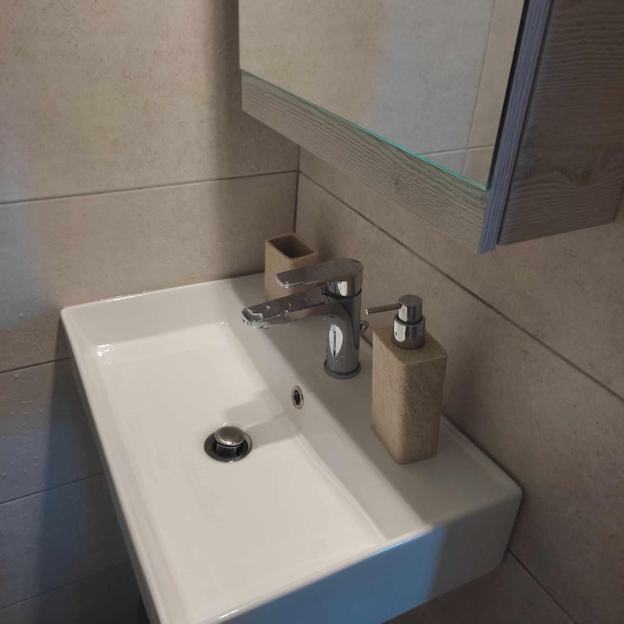 Iliolithos Rooms Kardhamili Ngoại thất bức ảnh